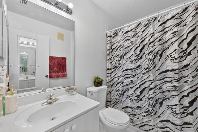 2600 SE 12th Pl 203, Homestead, FL 33035