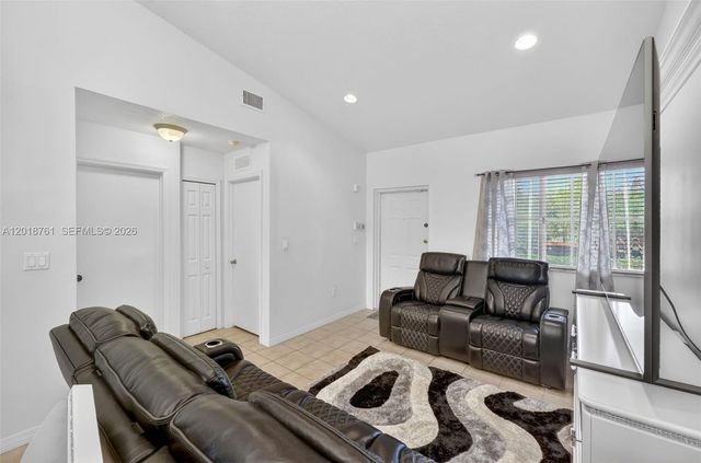 2600 SE 12th Pl 203, Homestead, FL 33035