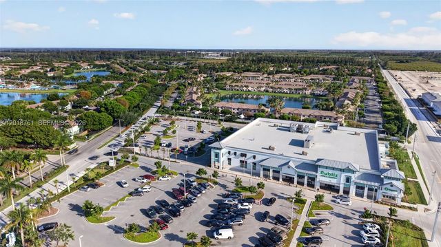2600 SE 12th Pl 203, Homestead, FL 33035