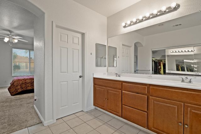 2775 Glow Rd, Riverbank, CA 95367