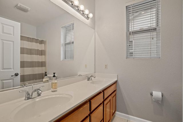 2775 Glow Rd, Riverbank, CA 95367