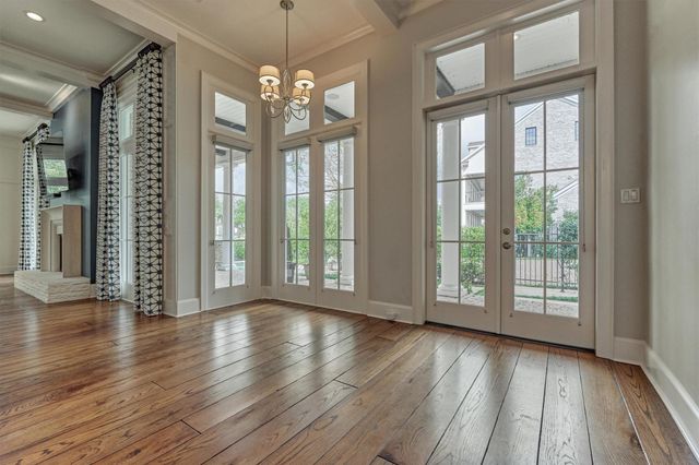 22 E Shore Drive, The Woodlands, TX 77380