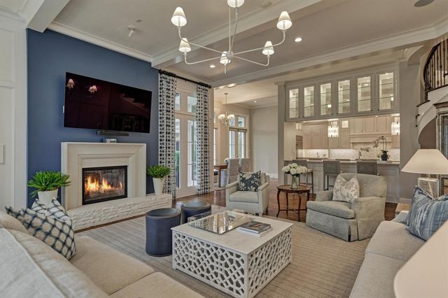 22 E Shore Drive, The Woodlands, TX 77380