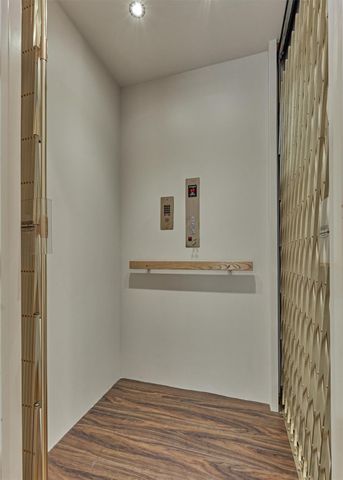 22 E Shore Drive, The Woodlands, TX 77380