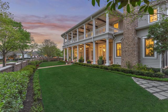 22 E Shore Drive, The Woodlands, TX 77380