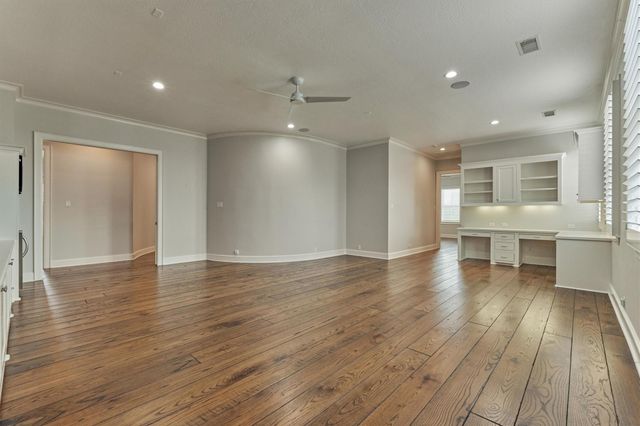 22 E Shore Drive, The Woodlands, TX 77380