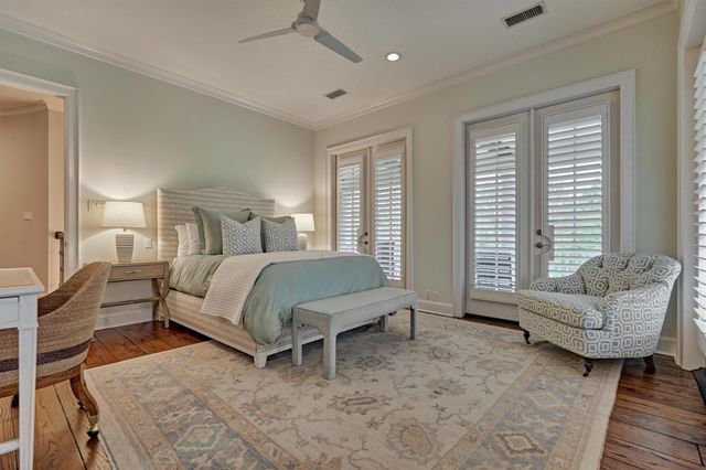 22 E Shore Drive, The Woodlands, TX 77380