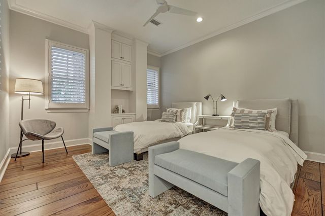 22 E Shore Drive, The Woodlands, TX 77380