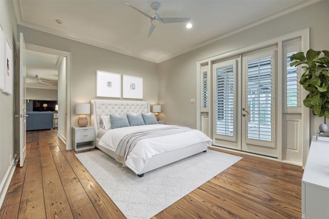 22 E Shore Drive, The Woodlands, TX 77380