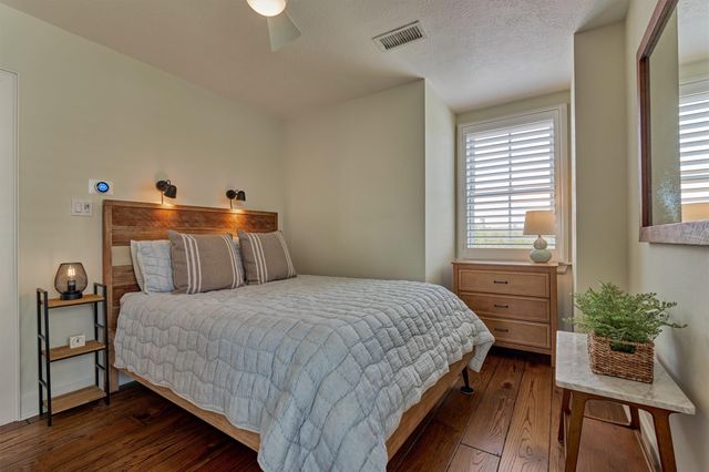 22 E Shore Drive, The Woodlands, TX 77380