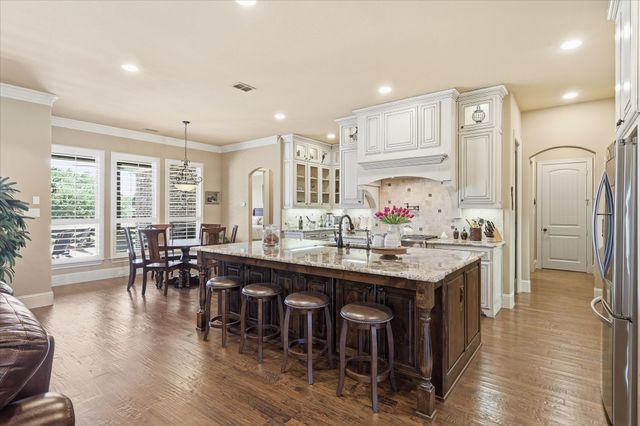 800 Stonewood Boulevard, Bartonville, TX 76226