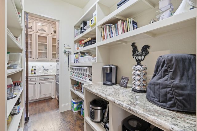 800 Stonewood Boulevard, Bartonville, TX 76226