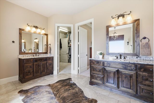 800 Stonewood Boulevard, Bartonville, TX 76226