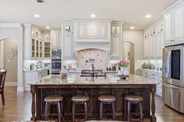 800 Stonewood Boulevard, Bartonville, TX 76226