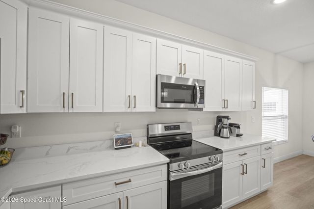 8336 100th Avenue, Vero Beach, FL 32967