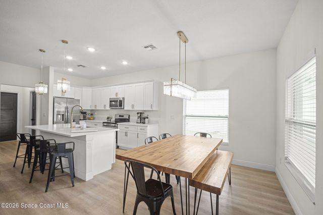 8336 100th Avenue, Vero Beach, FL 32967