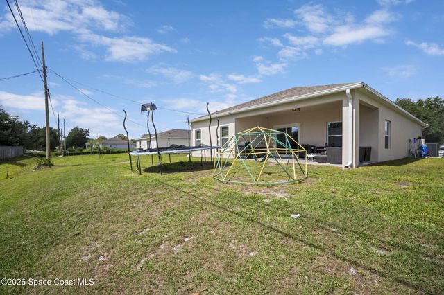 8336 100th Avenue, Vero Beach, FL 32967