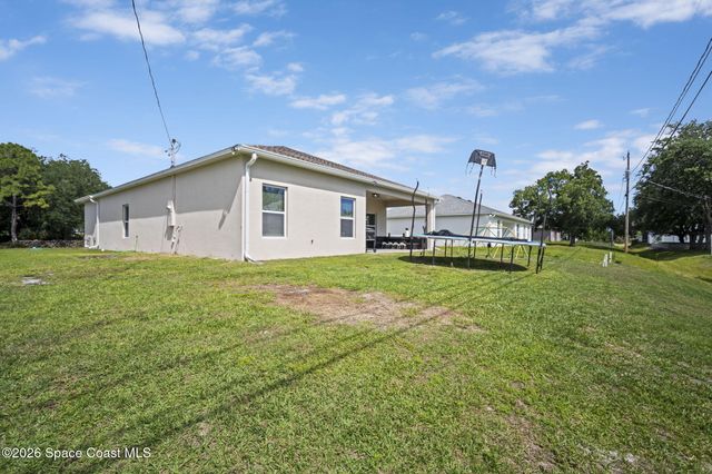 8336 100th Avenue, Vero Beach, FL 32967