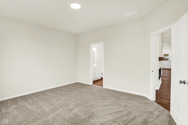 1609 Clover Crossing Drive, Greenfield, IN 46140