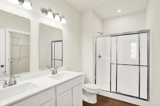 1609 Clover Crossing Drive, Greenfield, IN 46140