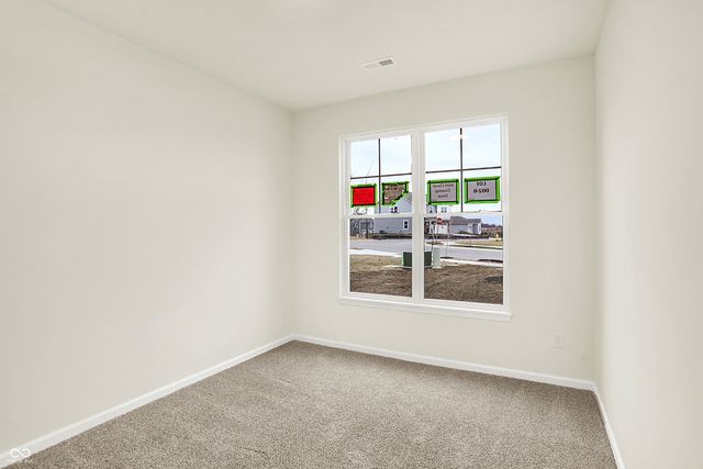 1609 Clover Crossing Drive, Greenfield, IN 46140