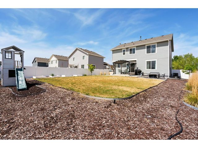 1649 Northcroft Dr, Windsor, CO 80550