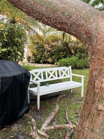 811 NE 14th Place 6, Fort Lauderdale, FL 33304