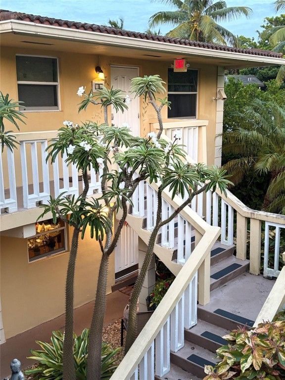 811 NE 14th Place 6, Fort Lauderdale, FL 33304