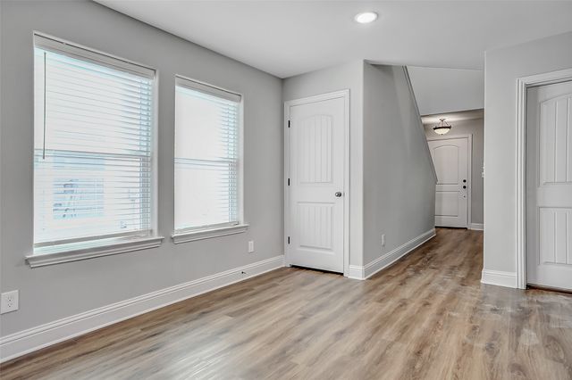 2735 W Washington Street, Denison, TX 75020