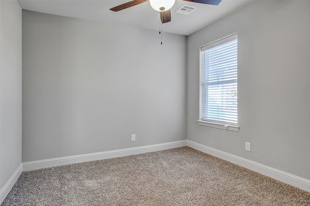 2735 W Washington Street, Denison, TX 75020