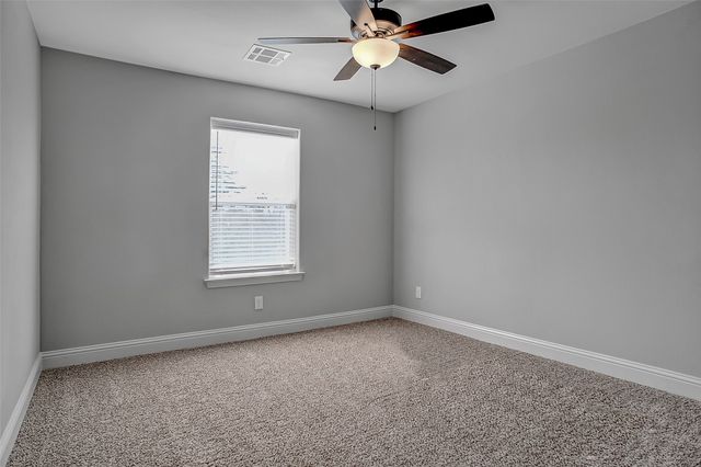 2735 W Washington Street, Denison, TX 75020