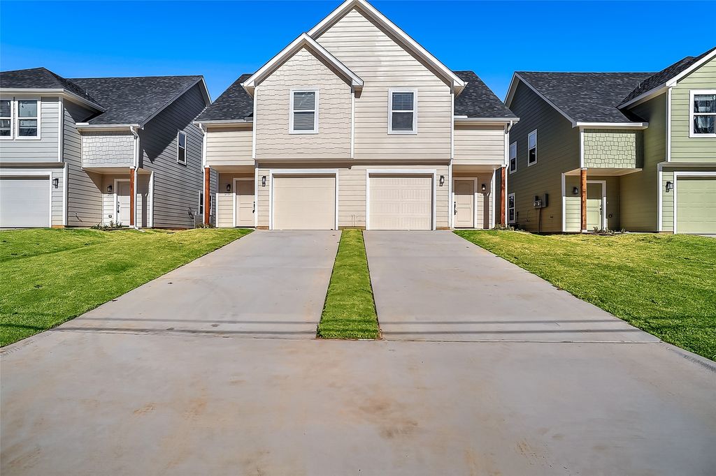 2735 W Washington Street, Denison, TX 75020