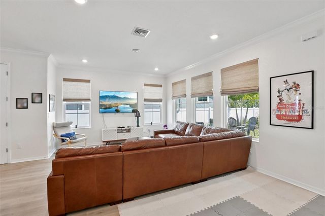 798 46TH AVENUE N, St Petersburg, FL 33703