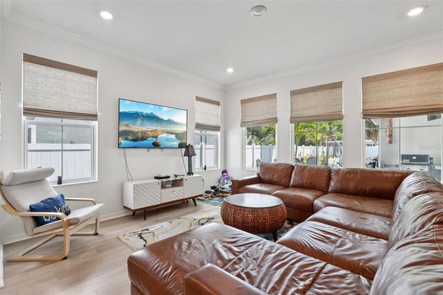 798 46TH AVENUE N, St Petersburg, FL 33703