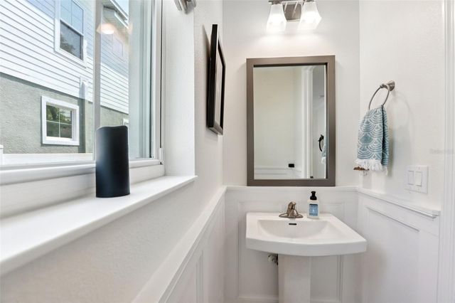 798 46TH AVENUE N, St Petersburg, FL 33703