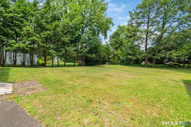 21 Windham Road, Bristol, CT 06010
