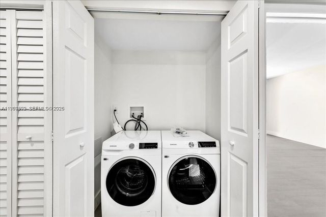 1750 W 46th St 433, Hialeah, FL 33012