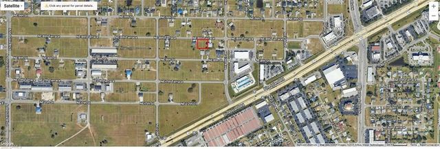 1210 NE 8th TER, Cape Coral, FL 33909