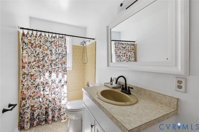 7379 Flannigan Mill Rd, Mechanicsville, VA 23111