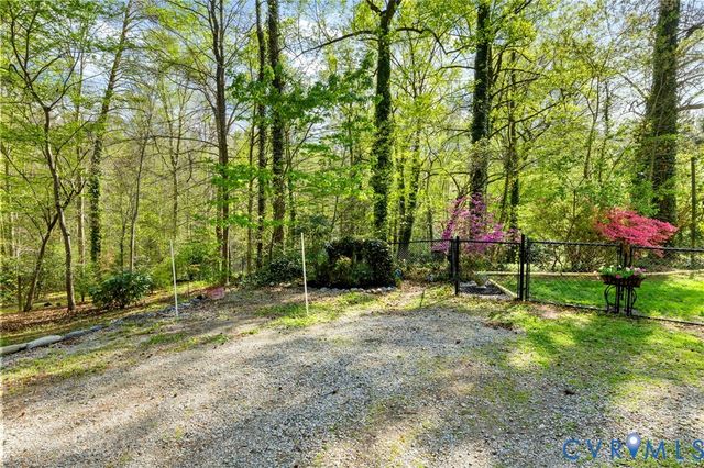 7379 Flannigan Mill Rd, Mechanicsville, VA 23111