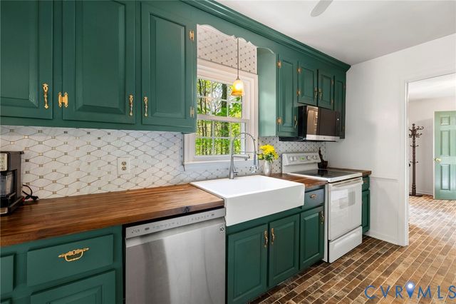 7379 Flannigan Mill Rd, Mechanicsville, VA 23111