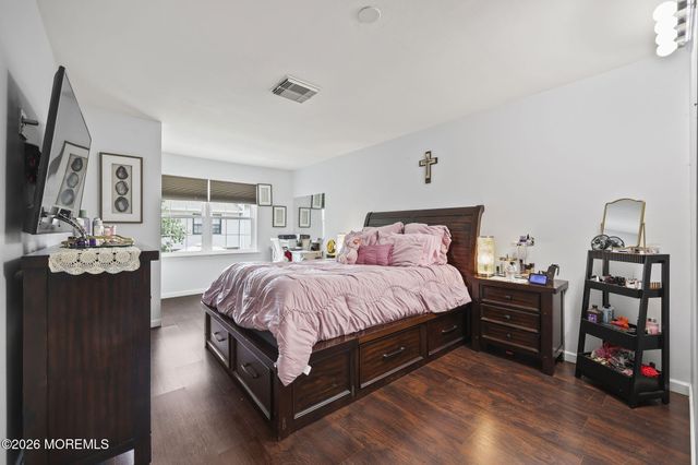 29 English Club Drive, Englishtown, NJ 07726