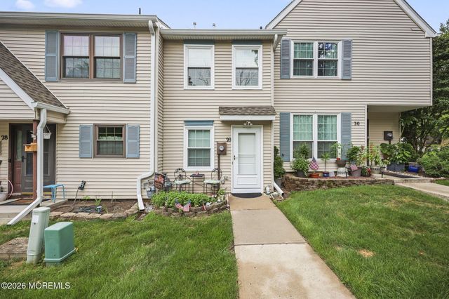 29 English Club Drive, Englishtown, NJ 07726