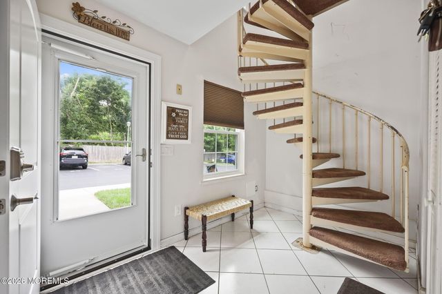 29 English Club Drive, Englishtown, NJ 07726