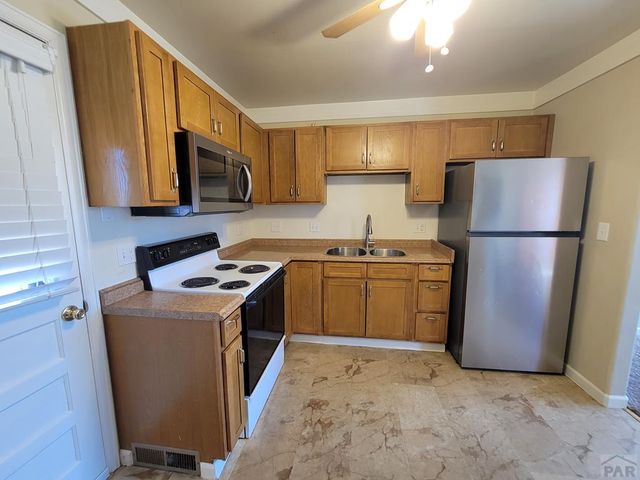 3003 Bay State Ave, Pueblo, CO 81005