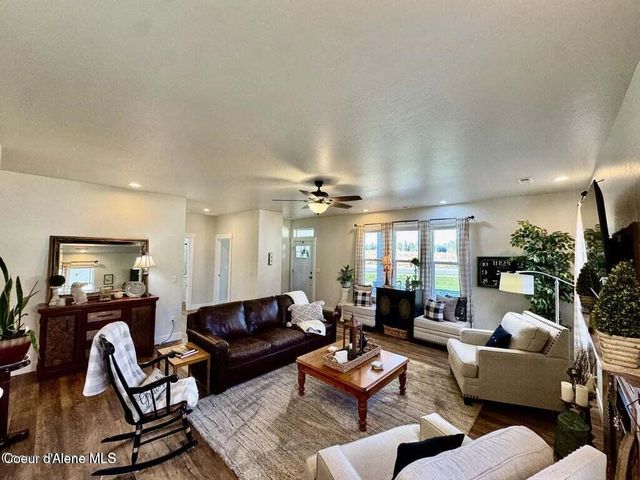 484 E Paintbrush AVE, Hayden Lake, ID 83835