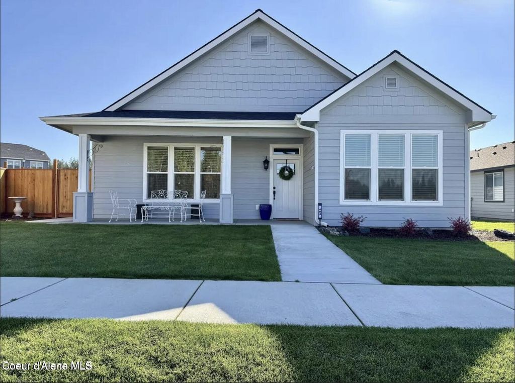 484 E Paintbrush AVE, Hayden Lake, ID 83835