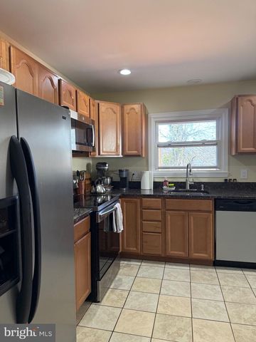 801 S HOGA ST, Sterling, VA 20164