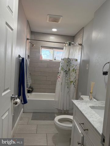 801 S HOGA ST, Sterling, VA 20164