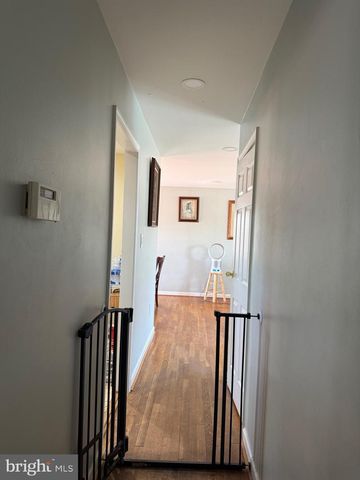 801 S HOGA ST, Sterling, VA 20164